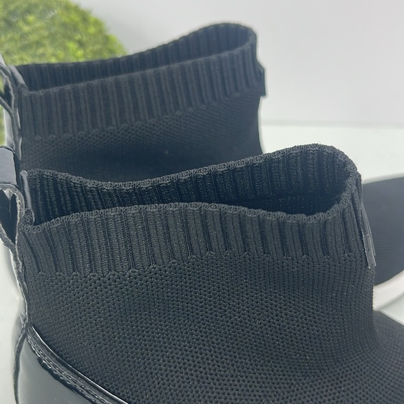 Michael Kors Skyler Bootie Stretch Knit Sz 9 NIB - Picture 8 of 12
